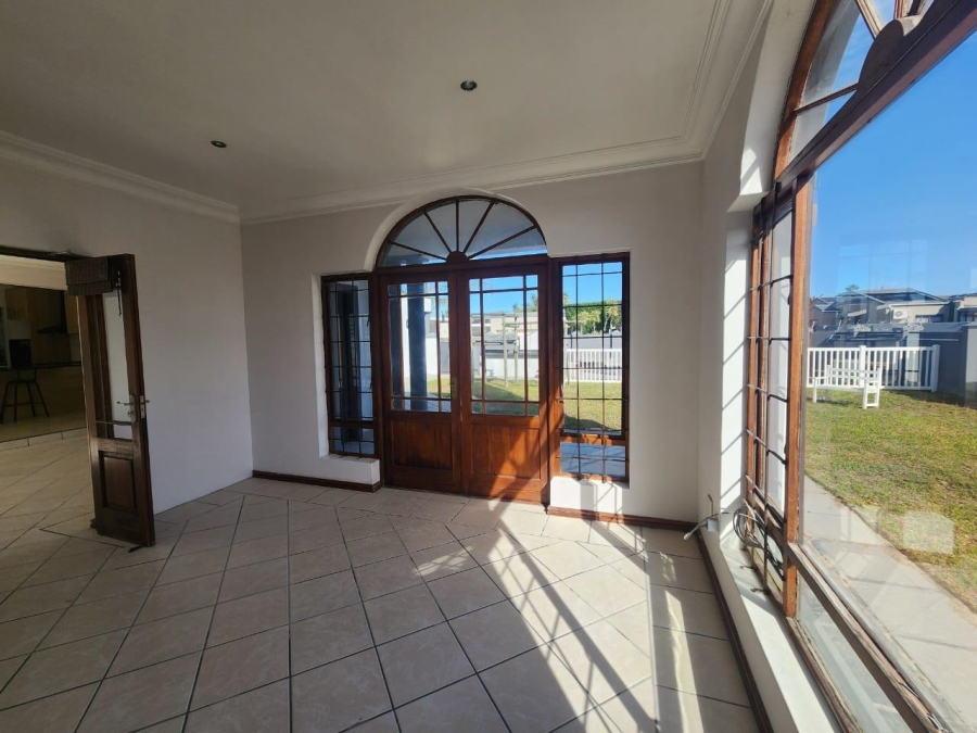 To Let 4 Bedroom Property for Rent in Parklands Western Cape